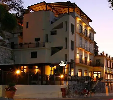 La Panoramica فندق 4*