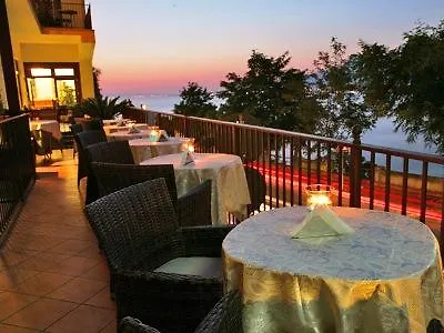 La Panoramica كاستيلاّماري دي ستا